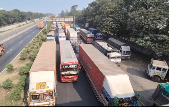 અંકલેશ્વર: NH 48 પર 6 કી.મી.સુધી લાંબો ટ્રાફિકજામ, અનેક વાહનચાલકો અટવાયા