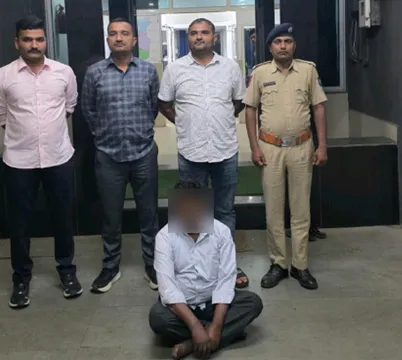 અંકલેશ્વર: સગીરાના અપહરણના ગુનામાં 20 વર્ષથી ફરાર આરોપીને મહારાષ્ટ્ર ખાતેથી પોલીસે કરી ધરપકડ
