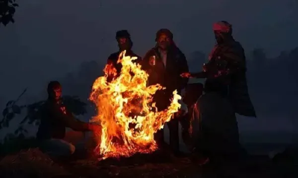 રાજ્યમાં ઠંડીનો પ્રકોપ યથાવત, કચ્છમાં ઠંડીનો જોર વધતા સવારની શાળાઓના સમયમાં ફેરફાર કરવામાં આવ્યો