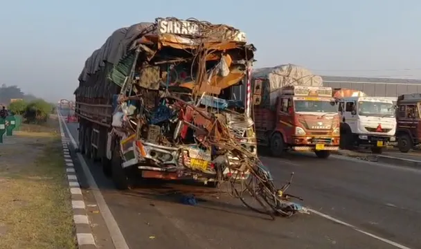 અંકલેશ્વર : NH 48 પર આગળ ચાલતી ટ્રક સાથે પાછળથી અન્ય ટ્રક ભટકાય, ટ્રક ચાલકનું મોત