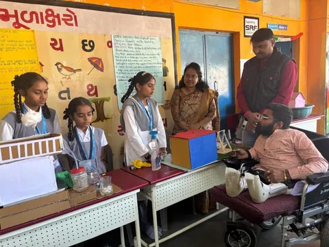 ભરૂચ : નેત્રંગ પી.એમ.શ્રી પ્રાથમિક કન્યા શાળા ખાતે ગણિત-વિજ્ઞાન પ્રદર્શન યોજાયું, વિદ્યાર્થીઓએ ઉત્સાહભેર ભાગ લીધો...