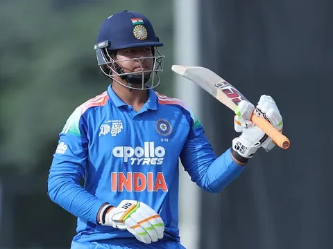 દક્ષિણ આફ્રિકાની ધરતી પર ભારતીય જુનિયર ટીમનો જોવા મળ્યો દબદબો, વૈભવ સૂર્યવંશીએ પોતાની વિસ્ફોટક બેટિંગથી મેદાનમાં ચોગ્ગા-છગ્ગાની રમઝટ બોલાવી