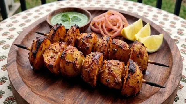 નાસ્તાના સમય માટે પરફેક્ટ છે આચરી આલુ ટિક્કા, આ રહી તેની સરળ રેસીપી