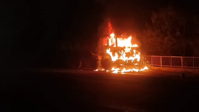 આમોદ : હાઈવે પર ધખધખતા આગના ગોળામાં ફેરવાયો આખો ટ્રક, સળગતા ટ્રકે મુસાફરોના જીવ અધ્ધર કર્યા!