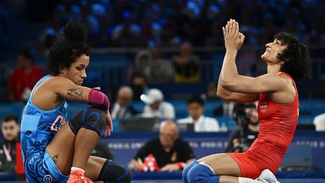 પેરિસ ઓલોમ્પિક: રેસલર વિનેશ ફોગાટની ફાઇનલમાં ધમાકેદાર એન્ટ્રી,આજે ગોલ્ડ માટે ઉતરશે