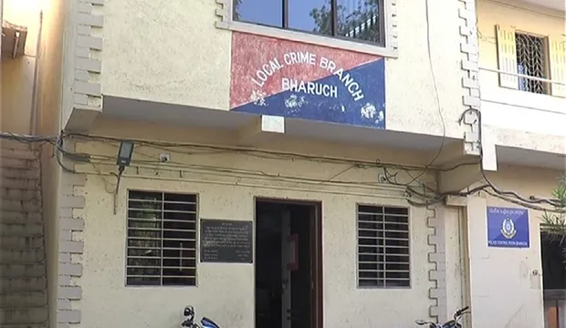 ભરૂચ: વાગરાના ઓરા ગામના BEPL સોલાર પ્લાન્ટમાં ચોરી કરનાર 5 આરોપીઓની ક્રાઇમ બ્રાન્ચે કરી ધરપકડ