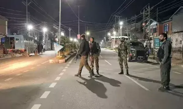 જમ્મુ-કાશ્મીરનાં અનંતનાગમાં અને શોપિયામાં આતંકવાદીઓ કર્યો હુમલો