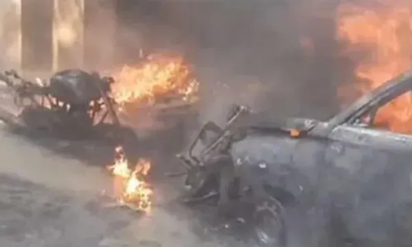 હૈદરાબાદ : 4 માળના એપાર્ટમેન્ટનીમાં લાગી ભીષણ આગ, 7 લોકો થયા જીવતા ભળથુ …