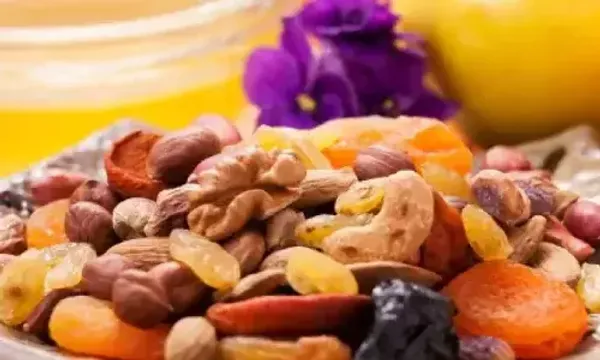 આ ડ્રાય ફ્રૂટ્સ ઉનાળામાં શરીરને ઠંડક આપે છે, જાણો તેને ખાવાની સાચી રીત.