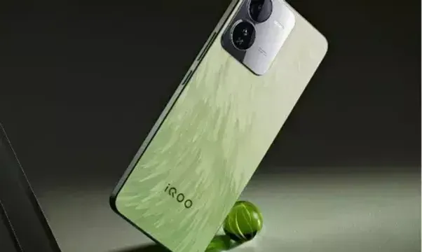 iQOO Z9 5G 5000mAh બેટરી અને 50MP કેમેરા સાથે લૉન્ચ થયો, જેની શરૂઆતની કિંમત 20 હજાર રૂપિયાથી ઓછી છે.