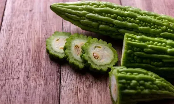 કારેલાને તેની કડવાશ ઓછી કરવા આ ટિપ્સ ફોલો કરો, અને બનાવો આ રીતે કારેલાનું શાક...