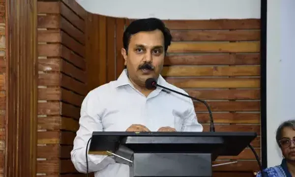 "ધ વીક-હંસા રિસર્ચ બેસ્ટ યુનિ. સર્વે-2024" : કુલપતિ પ્રો. વિજયકુમાર શ્રીવાસ્તવના નેતૃત્વ હેઠળ વડોદરાની MSUને નવી ઊંચાઈ હાંશલ થઈ