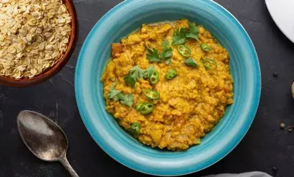 સવારના નાસ્તામાં કરો ફેરફાર અને બનાવો હેલ્ધી રેસિપી “ઓટ્સની ખીચડી”