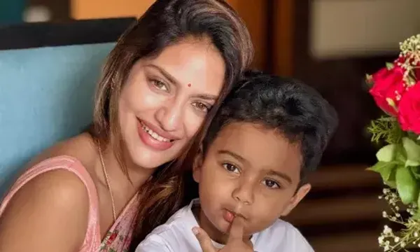 નુસરત જહાંએ 2 વર્ષ પછી બતાવ્યો પુત્રનો ચહેરો, ચાહકોએ કહ્યું- 'આ બિલકુલ યશની કોપી છે'