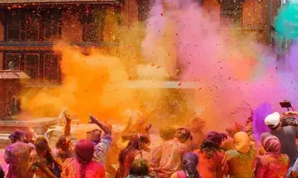 શું તમે પણ હોળીની ઉજવણી માટે બહાર જવાનું વિચારી રહ્યા છો, તો દિલ્હીમાં આ સ્થળોએ ઉજવો હોળીનો તહેવાર