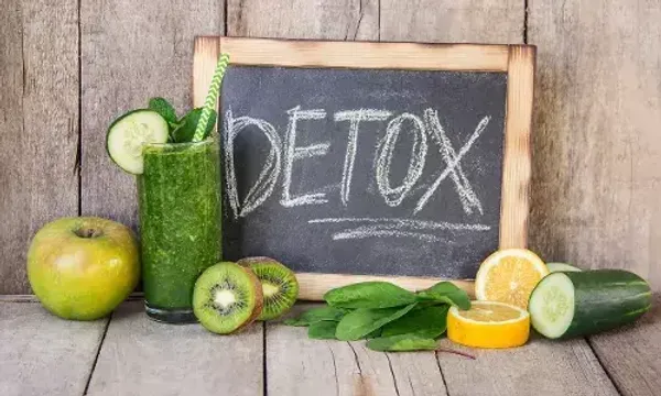 શરીરની અંદરની ગંદકી તમારા વજન ઘટાડવામાં બને છે અવરોધરૂપ, તો  આ ડિટોક્સ ટિપ્સથી તેને દૂર કરો.