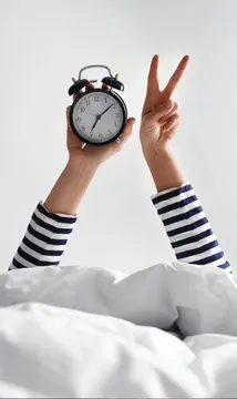 Consistent-wake-times-stabilize-circadian-rhythms-improving-mood-regulation-and-morning-cortisol-balance. (1)