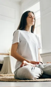 Practice-five-minutes-of-daily-meditation-to-strengthen-attention-circuit