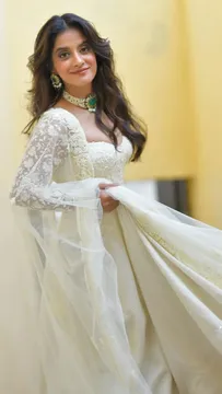 Jasleen Royal बनी ऑफ द स्फीयर्स टूर को ओपन करने वाली इकलौती आर्टिस्ट