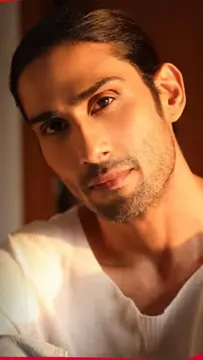 Prateik Babbar Drops Raj Babbar Name: प्रतीक बब्बर ने तोड़ा पिता राज बब्बर से नाता, अपनाया मां का नाम