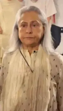 Rono Mukherjee की प्रार्थना सभा में पैपराजी पर भड़की Jaya Bachchan, एक्ट्रेस ने मीडिया को बताया बकवास और गंदे लोग