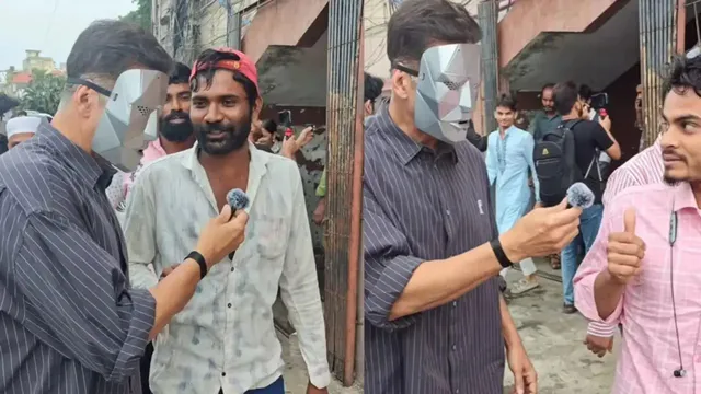 Housefull 5: Akshay Kumar का थिएटर के बाहर धमाकेदार अंदाज, 'किलर मास्क' पहनकर लिया ऑडियंस रिव्यू