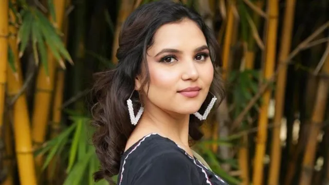 टीवी शो 'Vasudha' की Priya Thakur का जाने Make Up मंत्रा