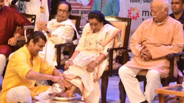 प्रसिद्ध गायिका आशा भोसले सोनू निगम की श्रद्धा-भावना से हुईं प्रभावित