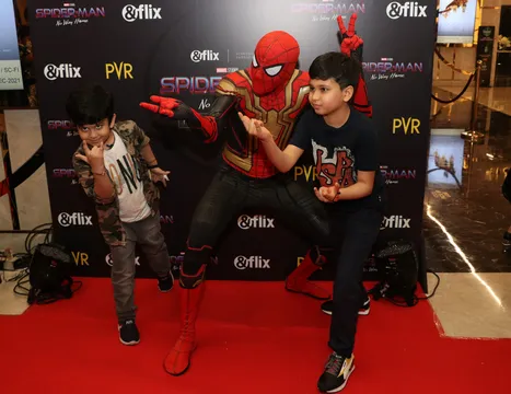 &flix फर्स्ट प्रीमियर प्रतियोगिता के विजेताओं ने स्पाइडर-मैन: नो वे होम की स्क्रीनिंग का आनंद लिया