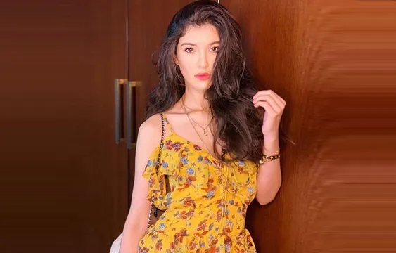 बेहद खूबसूरत है संजय कपूर की बेटी शनाया कपूर, तस्वीर शेयर कर लिखा father’s daughter