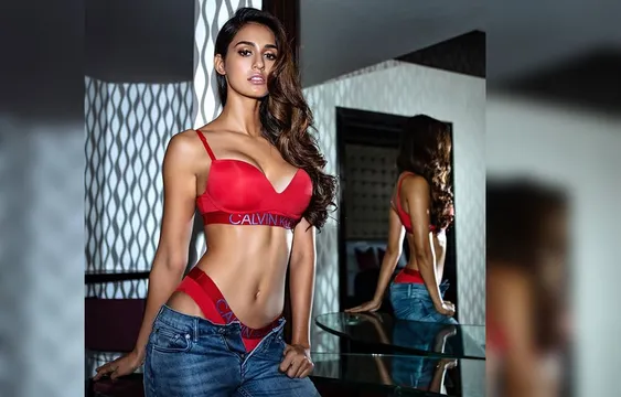 दिशा पटानी के बोल्ड फोटोशूट की तस्वीरें हुई वायरल ,दिखा सेक्सी अँदाज