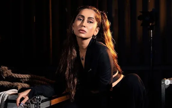 Bigg Boss 15: क्या शो में वाइल्ड कार्ड एंट्री लेंगी वीजे अनुषा दांडेकर