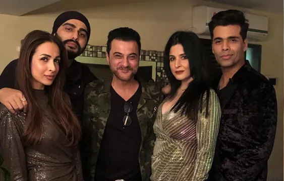 अर्जुन-मलाइका ने साथ में सेलिब्रेट किया न्यू ईयर, परिवार के साथ वायरल हुईं तस्वीरें