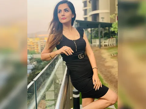 छोटी सरदारनी शो से सिमरन सचदेवा बाहर, फीस कटौती और मिस बिहेव बताई वजह