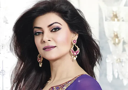 सुष्मिता सेन ने कोरोनावायरस की ढूंढ ली है दवा,लोगों को बता रही 100 फीसदी है कारगर