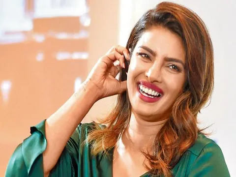 वीडियो देख हंस-हंसकर पागल हुई एक्ट्रेस प्रियंका चोपड़ा ने शेयर किया वीडियो