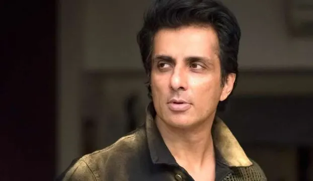 सोनू सूद ने इंदौर की मदद करने का किया फैसला, 10 ऑक्सीजन जनरेटर भेजने का वादा