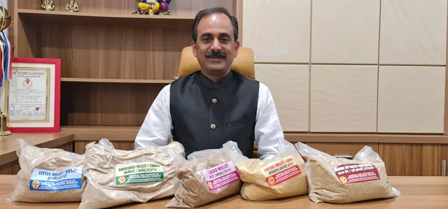 स्वस्थ रहने के लिए पारंपरिक भारतीय खाद्य पदार्थ अपनाने की जरूरत: गुरु मनीष