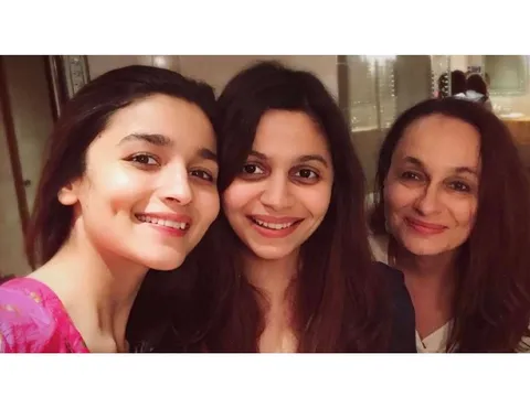 बेटी को रेप और जान से मारने की धमकी मिलने पर सोशल मीडिया पर सोनी राजदान का फूटा गुस्सा , कही ये बात
