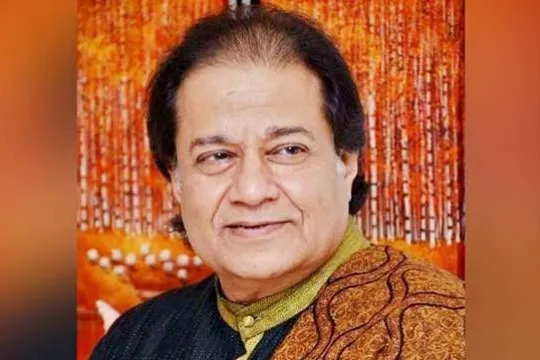 भजन सम्राट अनूप जलोटा ने पिछले दिनों मुंबई में एक मराठी म्यूज़िक एलबम "आला रे आला" लॉन्च किया