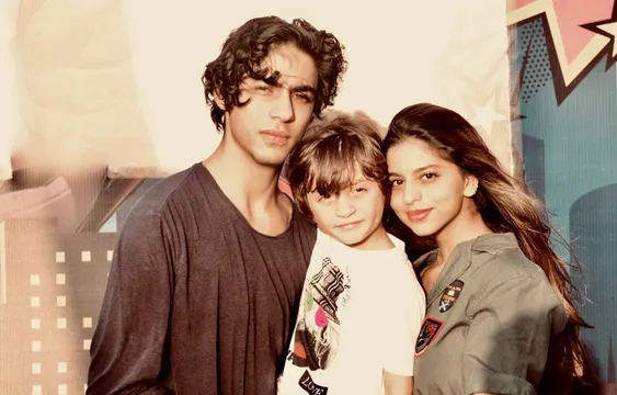 Photo: शाहरुख खान ने शेयर की अबराम के बर्थडे की क्यूट फोटो, लिखा प्यारा सा मैसेज