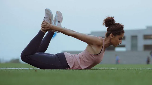 Taapsee Pannu ने gym बंद होने के बाद आउटडोर ट्रेनिंग शुरू कर दी
