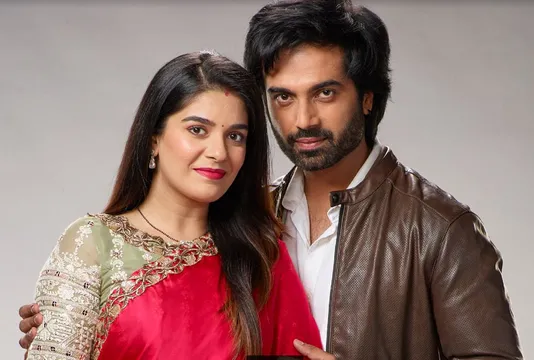 इस अक्टूबर में एक धमाकेदार शाम के लिए छोटे पर्दे पर एक बार फिर लौट रहा है प्रतिष्ठित टीवी शो 'मन की आवाज़ प्रतिज्ञा'