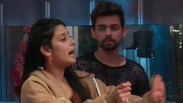 BB 17 New Promo : Samarth Jurel और Abhishek के साथ रिश्ते को लेकर Salman Khan ने Isha Malviya को दी चेतावनी,कहा 'अपनी पूरी जिंदगी...' 