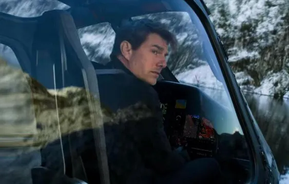 टॉम क्रूज की फिल्म के लिये नकली कश्मीर