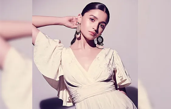 बर्थडे पर आलिया भट्ट ने अपनी अगली फिल्म के बारे में दिया हिंट, उनके बचपन से जुड़ी है कहानी