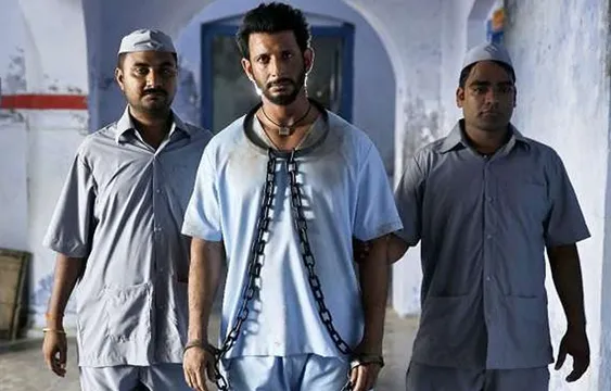 मूवी रिव्यू: अतिसाधारण 'काशी इन सर्च ऑफ गंगा'