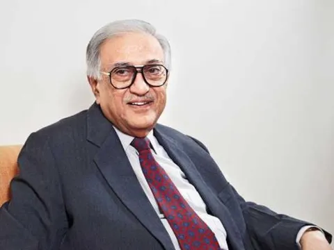 और पिछले हफ्ते, बेदर्द और नादान ‘हत्यारों” ने अमीन सयानी को ‘मारने” की कोशिश की