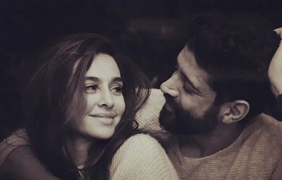 फरहान अख्तर ने किया कन्फर्म, अप्रैल में गर्लफ्रेंड शिबानी दांडेकर से करेंगे शादी