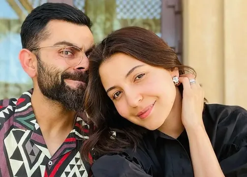 एक्ट्रेस अनुष्का शर्मा ने पति विराट कोहली के लिए लिखा रोमांटिक नोट